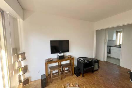 Entiry Apartment, Private Rooms In פריז מראה חיצוני תמונה
